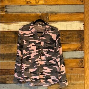 NWT Dylan Pink Camo Buttondown